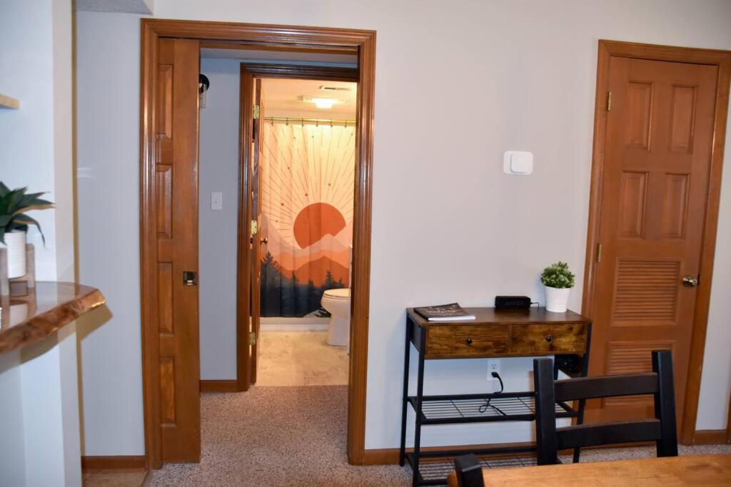 Апартаменты Cozy Mountain Getaway! Mountain Views! 2 Bed, 2 Bath, Sleeps 6 Гатлинбург Экстерьер фото